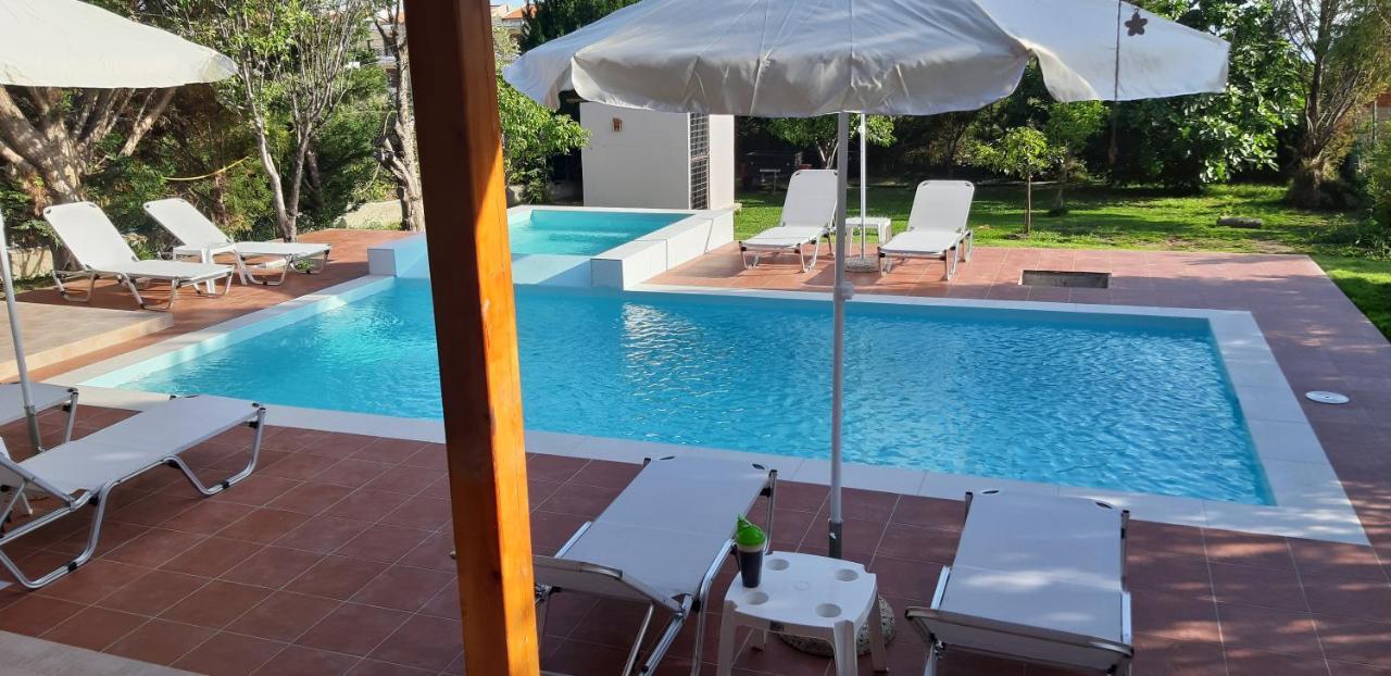 Maria Lemoni Swimming Pool Apartment Nea Skioni Extérieur photo